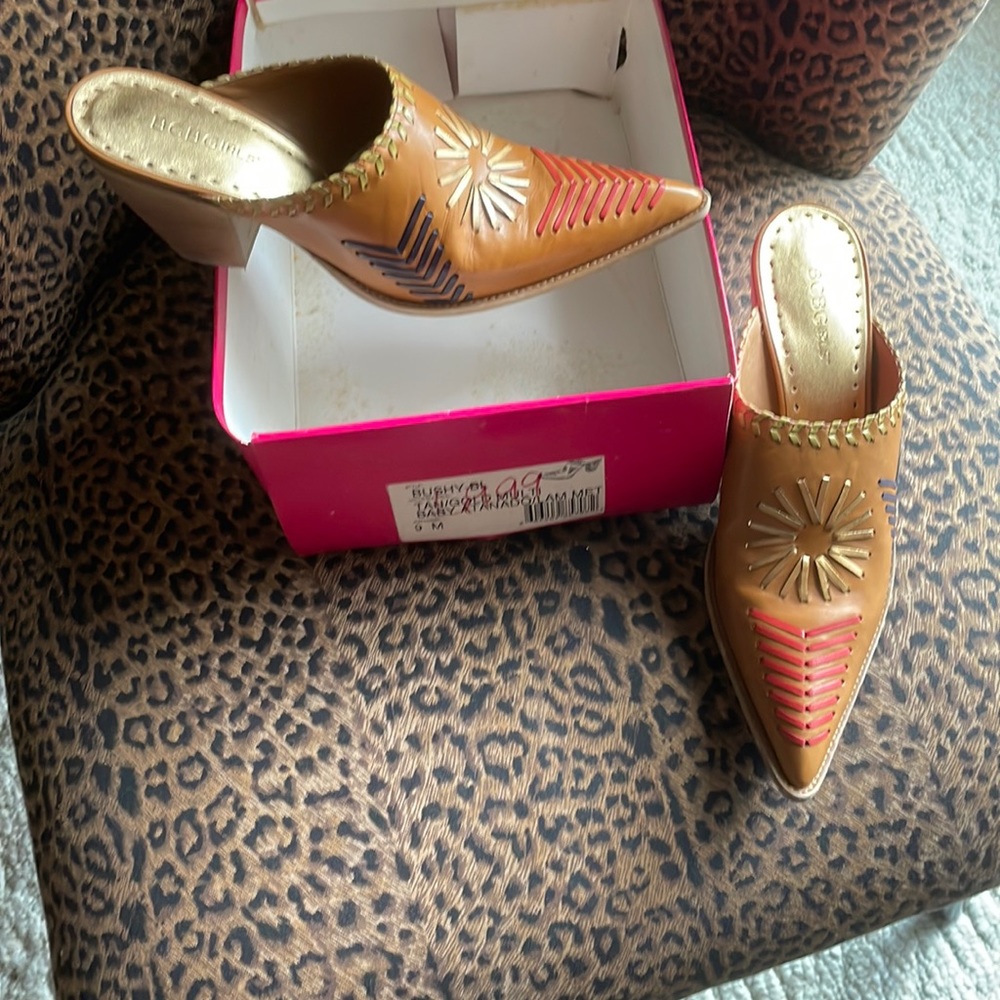NIB BCBGirls western style clogs size 8.5/9